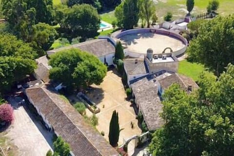 Fbede6b1 a727 47db 860d fd47a5564ca5