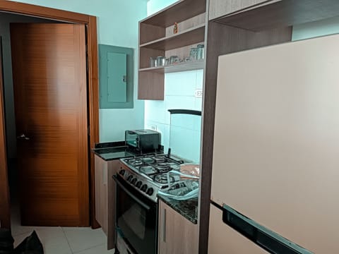 Fridge, microwave, oven, coffee/tea maker