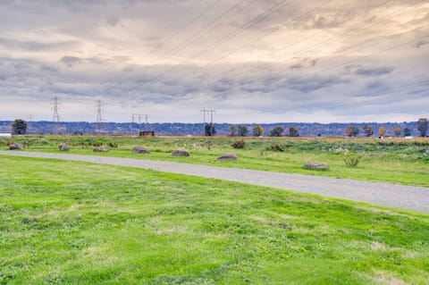 Surrounding Landscape Views