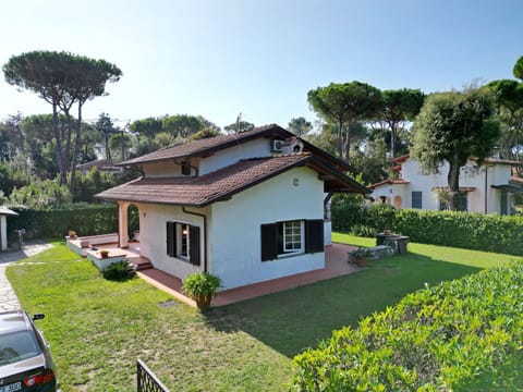 Building Exterior, Outdoor