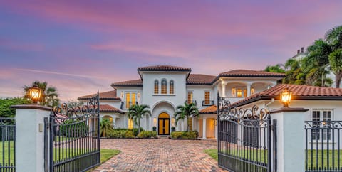 Nestled in the Coral Ridge neighborhood, renowned for its safety and family like atmosphere, the beach is just a six minutes Golf Cart ride away.