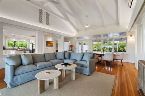 Central living & dining room