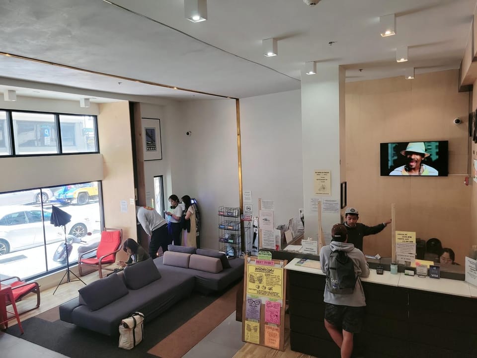 TV and multimedia, Lobby or reception, Seating area