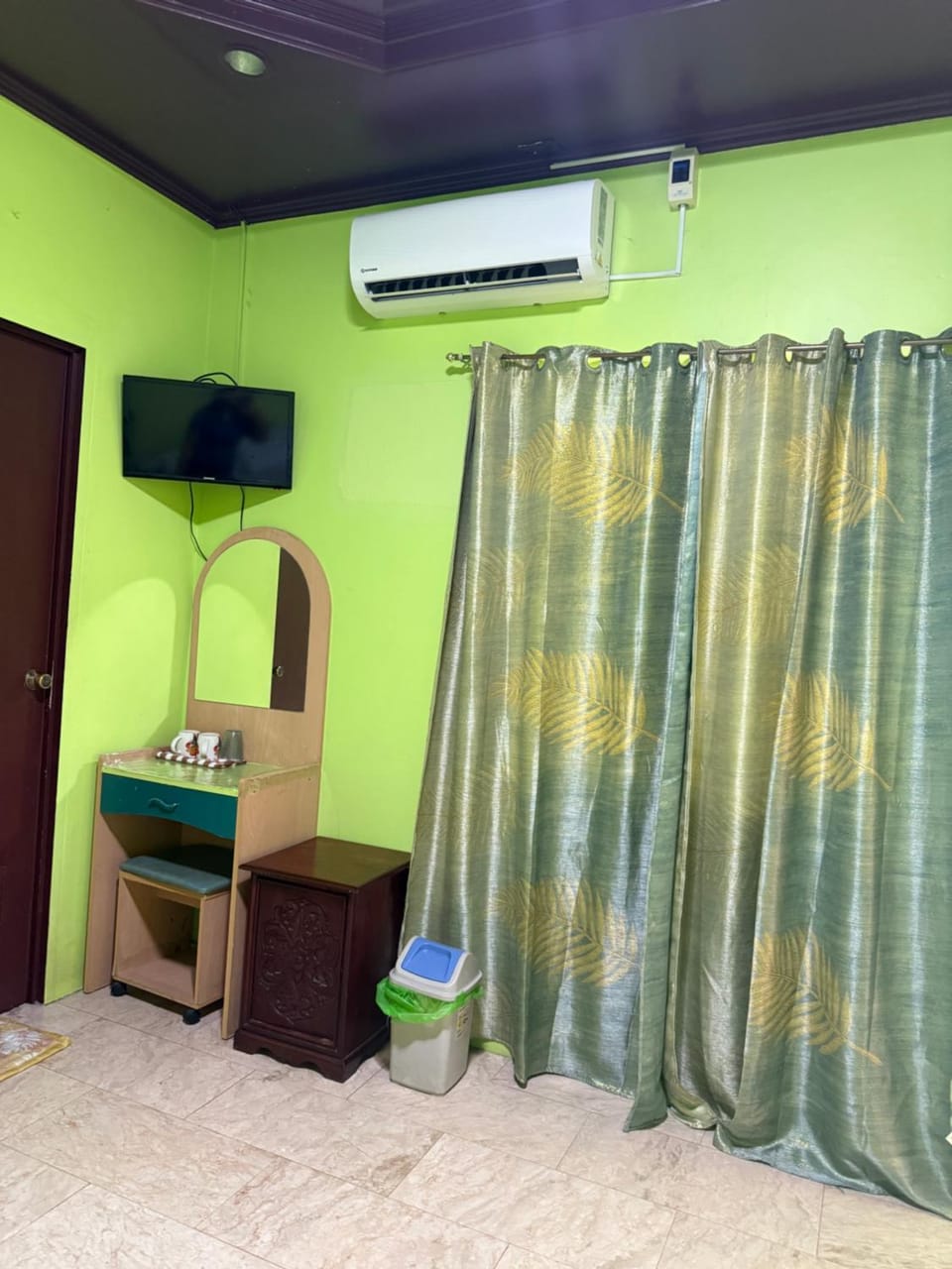TV and multimedia, air conditioner