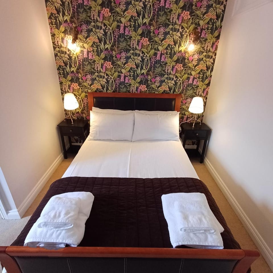The Red Lion Heytesbury Hotel in England