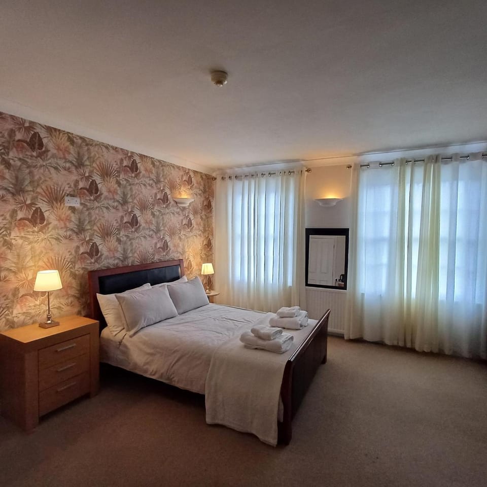 The Red Lion Heytesbury Hotel in England