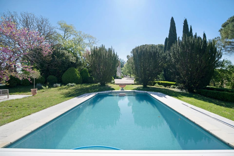 Property building, Swimming pool