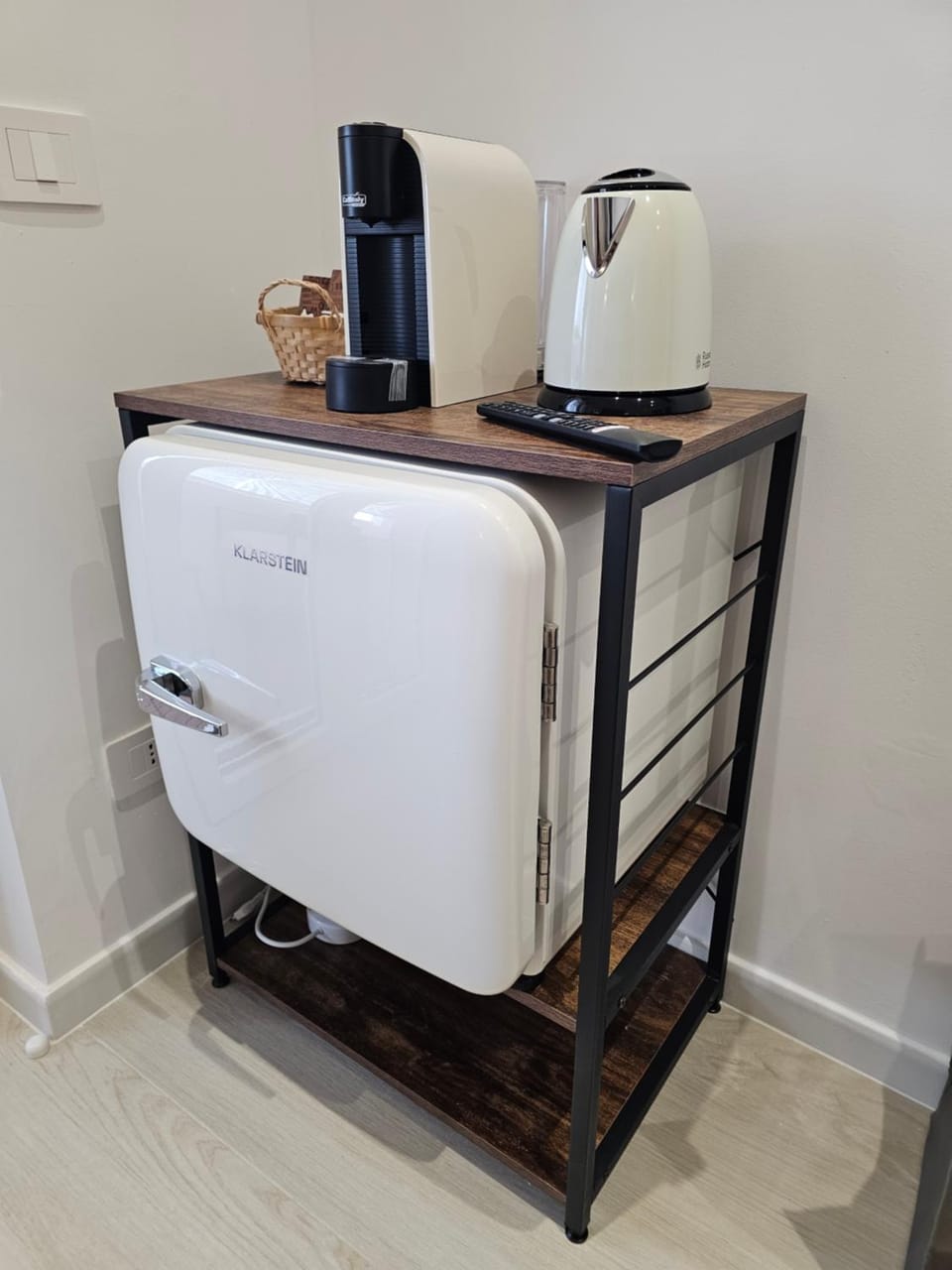 Coffee/tea facilities, minibar