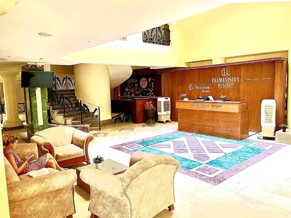 TV and multimedia, Living room, Lobby or reception, Seating area