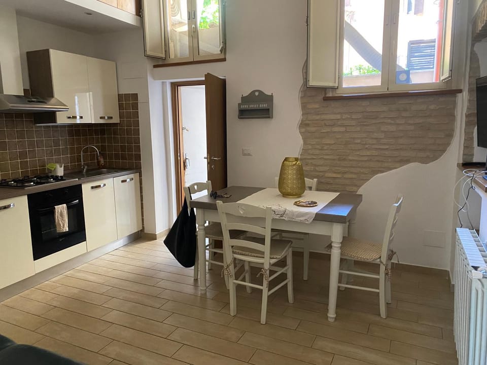 trastevere il vicolo del cinque b&b Bed and breakfast in Roma RM, Italia