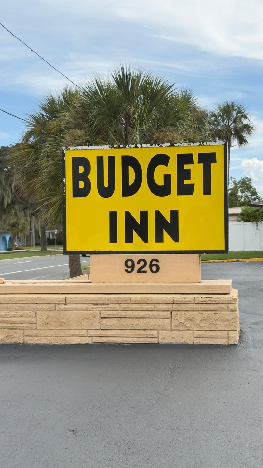 Budget Inn Motel in Eustis, Florida, USA