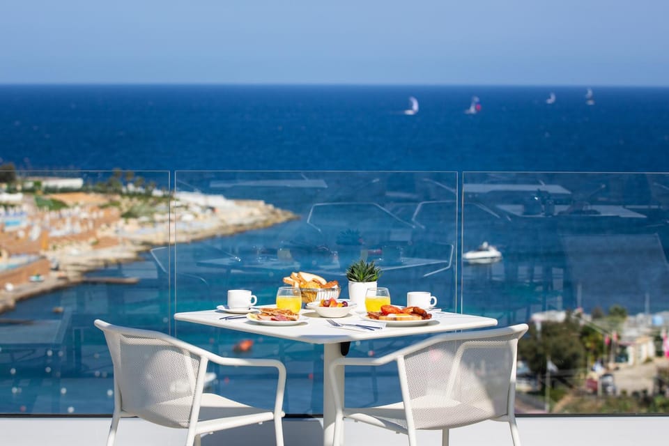 Restaurant/places to eat, Sea view