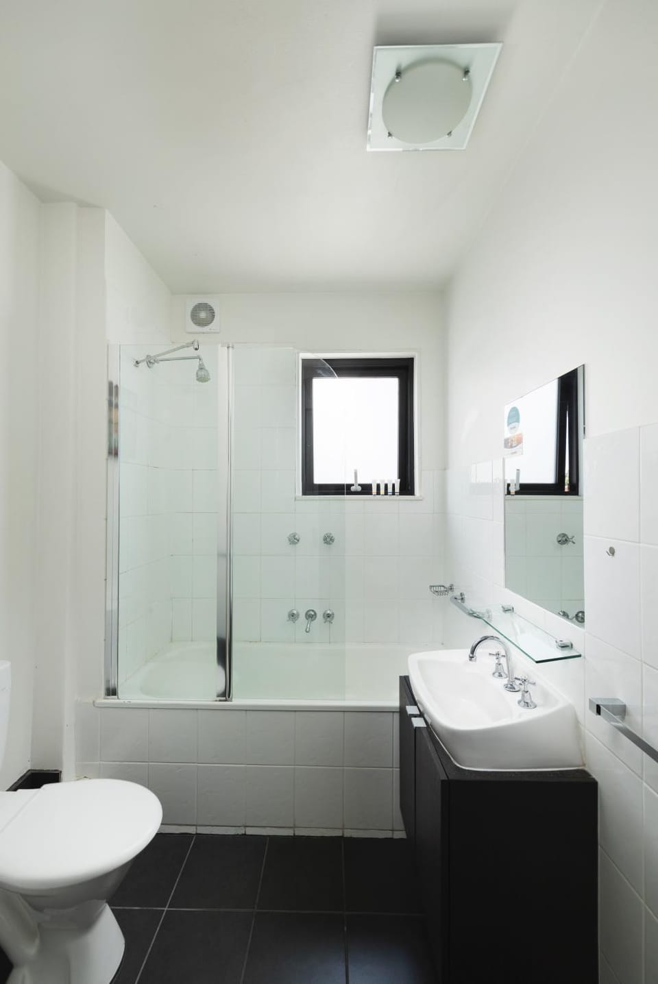 Shower, Toilet, Bathroom, Bedroom, Bath, towels