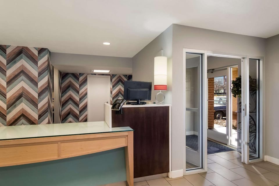 Web from au$120 per night on tripadvisor: MainStay Suites Salt Lake City Fort Union Cottonwood Heights, UT