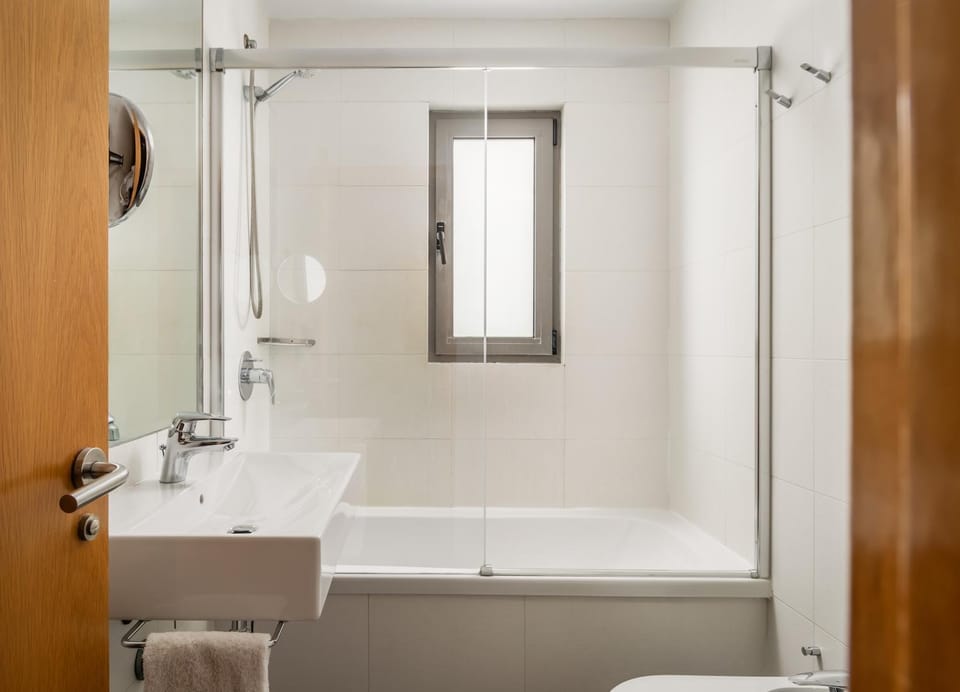Bathroom, Bath