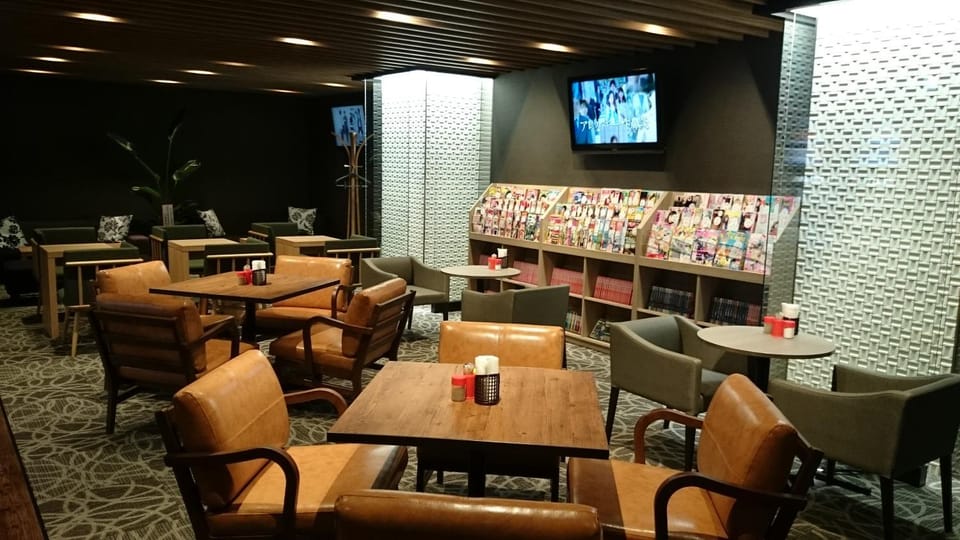 Restaurant/places to eat, Communal lounge/ TV room