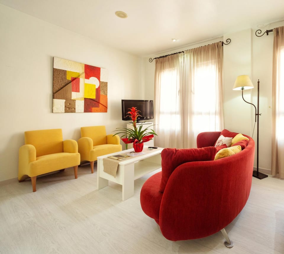 TV and multimedia, Living room, Seating area