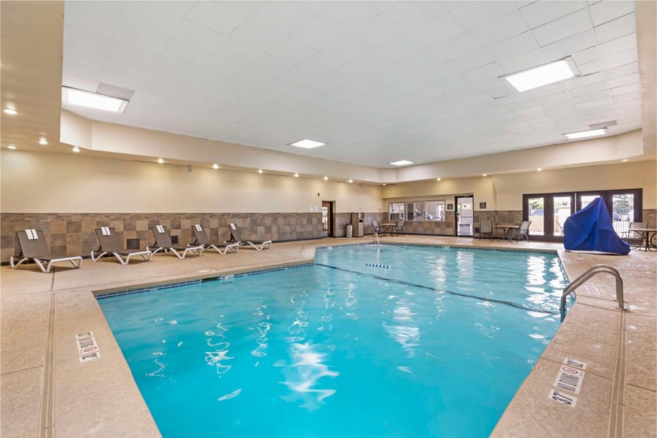 Pool view, Swimming pool