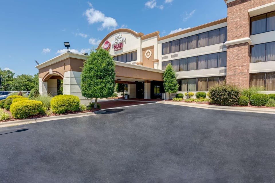 Holiday Inn Express Charlotte Southeast Matthews, an IHG Hotel