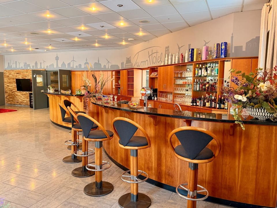 Lounge or bar, Drinks