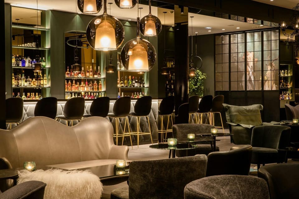 Lounge or bar