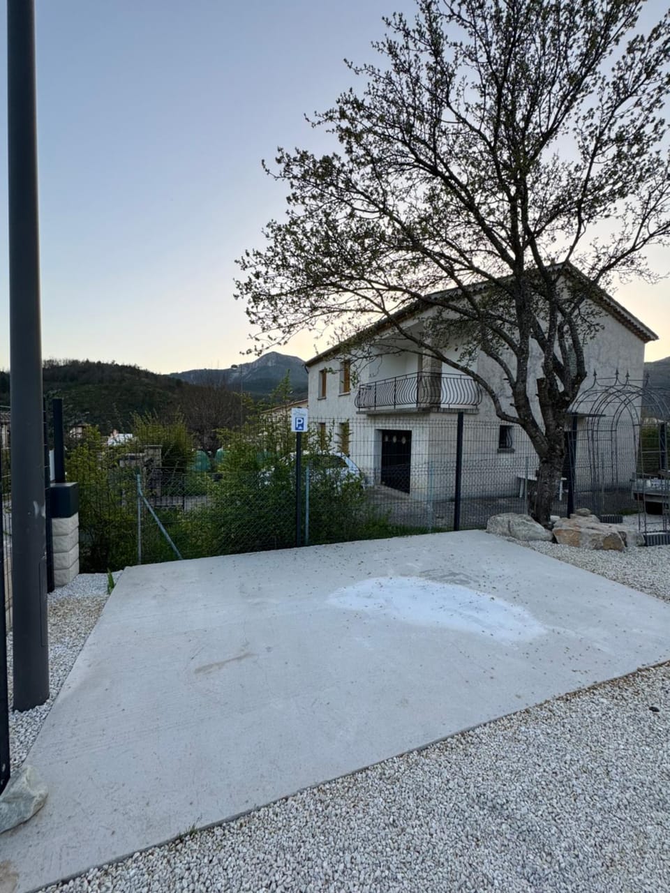 Patio, Parking