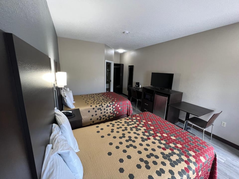 Bed, TV and multimedia, Photo of the whole room, minibar, wardrobe