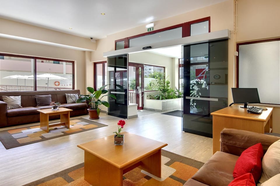 Lobby or reception, Seating area