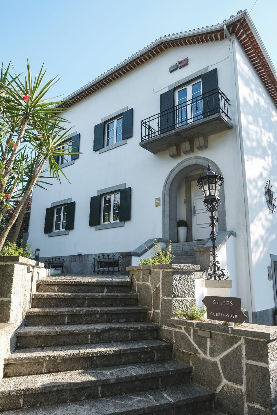 4U Lisbon Airport Suites Bed and Breakfast in Lisbon