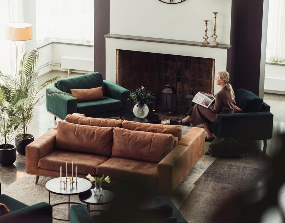 Communal lounge/ TV room, Lobby or reception