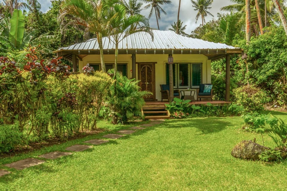 Property building, Natural landscape, Garden, Garden view