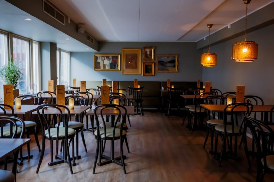 Restaurant/places to eat, Restaurant/places to eat