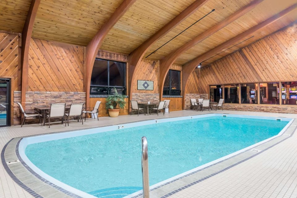 On site, Pool view, Swimming pool, Swimming pool
