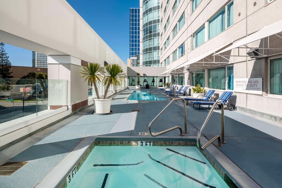 Hot Tub, Balcony/Terrace, Pool view, Swimming pool