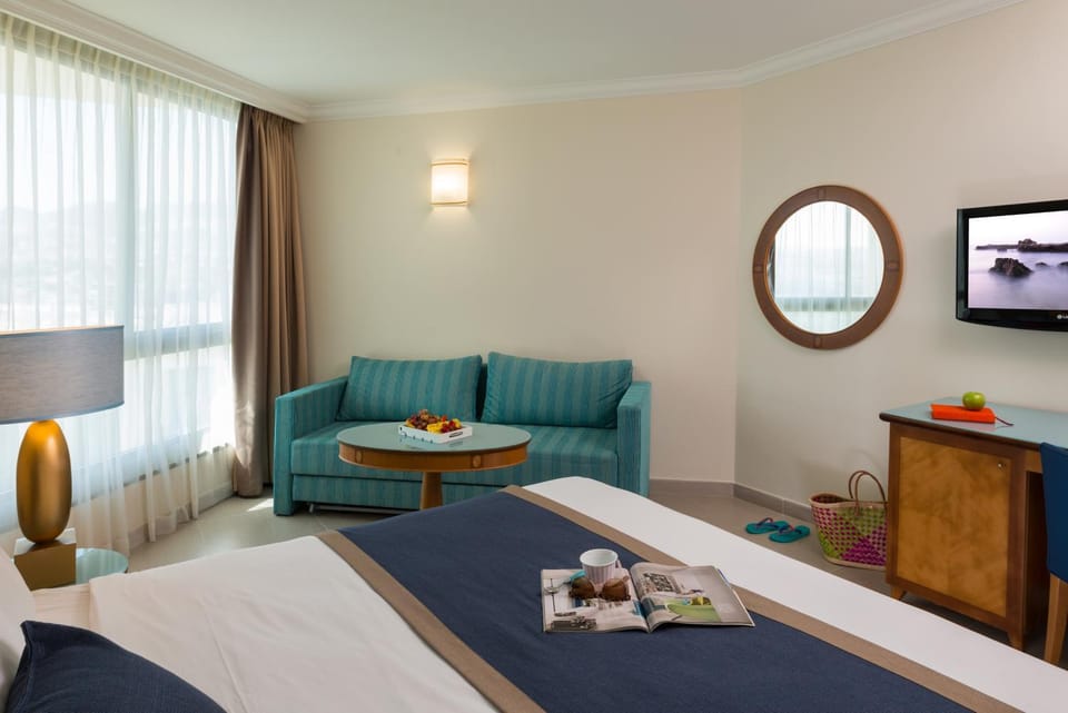 Seating area, Bedroom
