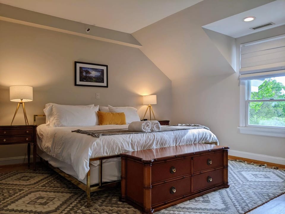 Bed, Bedroom