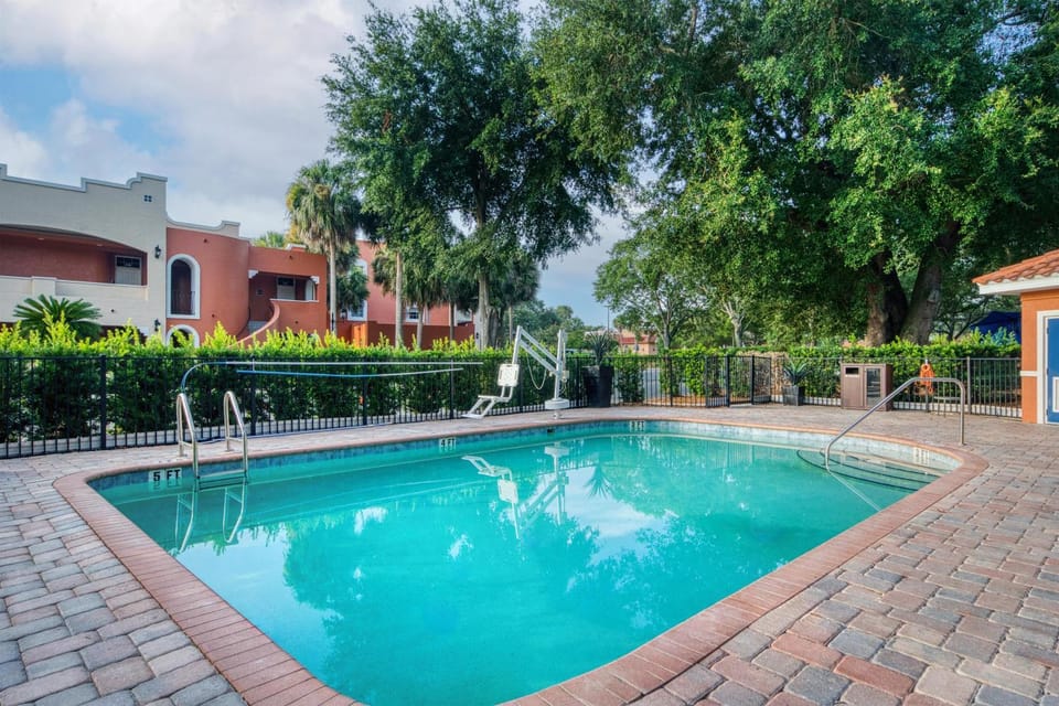 Pool view, Swimming pool