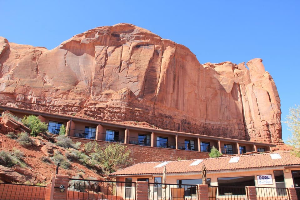 Patio, Nearby landmark, Natural landscape, Balcony/Terrace, Hiking, Mountain view, Swimming pool