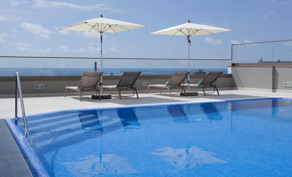 Swimming pool, Swimming pool