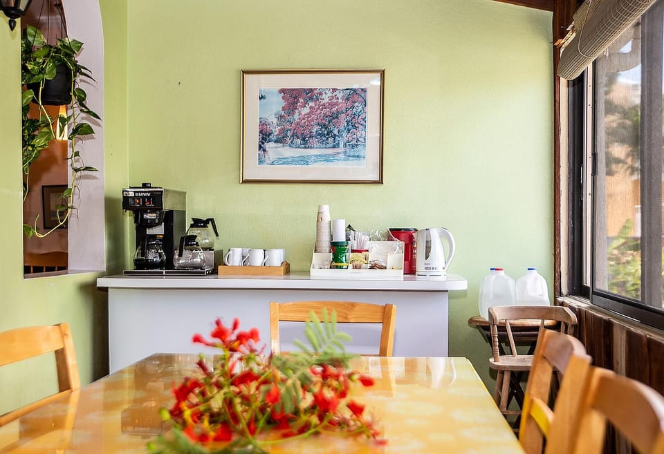 Coffee/tea facilities