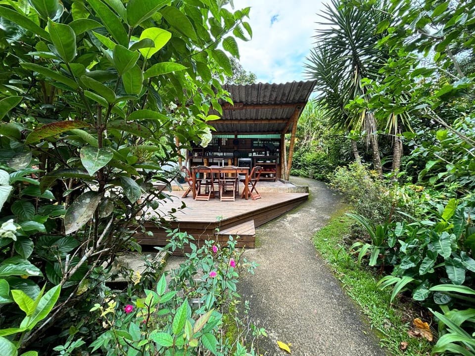 Casa Araribá - Ilha Grande - Vila do Abraão Bed and breakfast in Angra dos Reis, State of Rio de Janeiro, Brasile