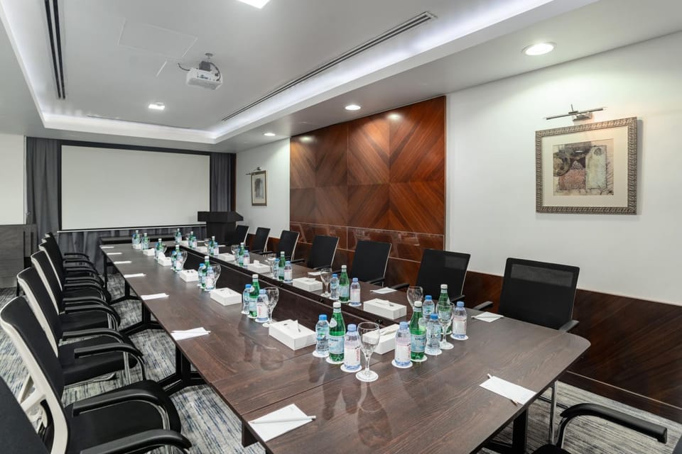 Meeting/conference room