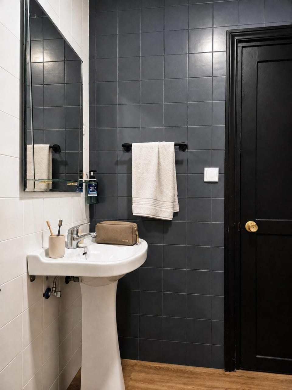 Bathroom, towels
