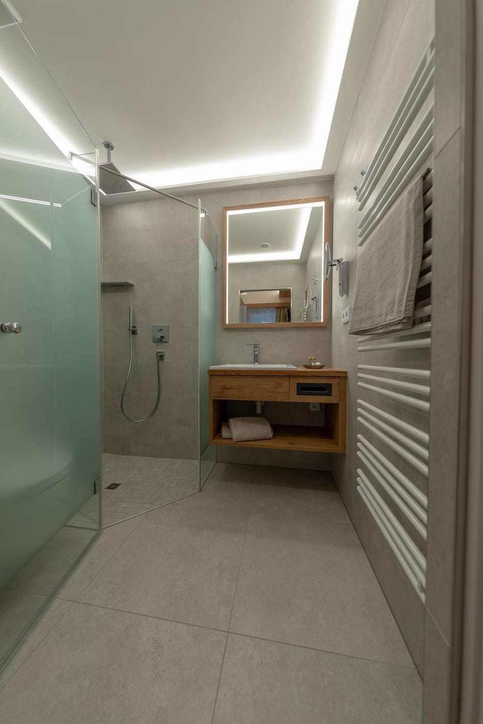 Shower, Bathroom