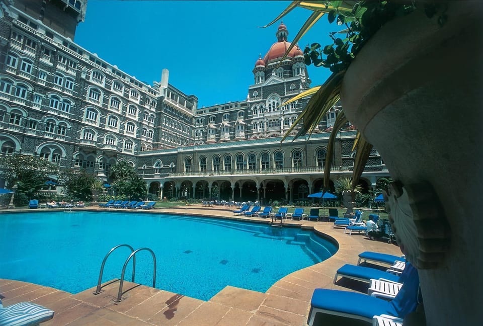 Facade/entrance, Swimming pool, Swimming pool