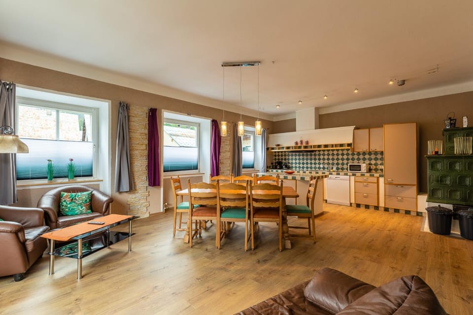 Living room, Dining area