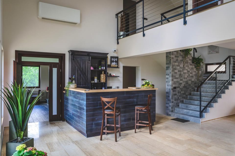 Staff, Lobby or reception