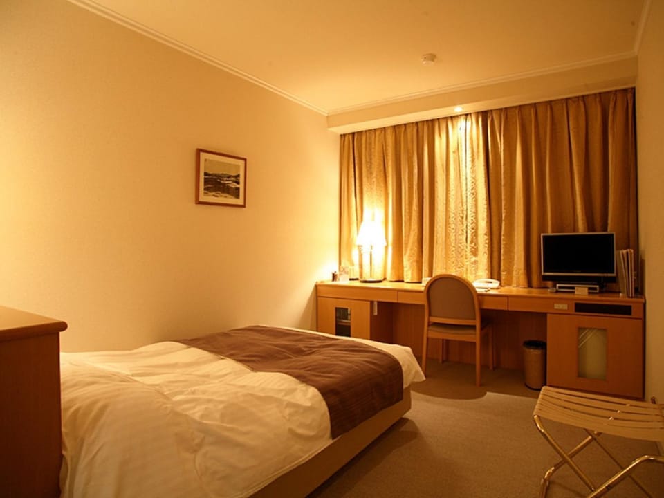 Bed, TV and multimedia