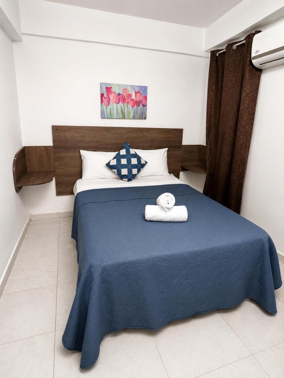 Bed, Photo of the whole room, Bedroom, towels, air conditioner