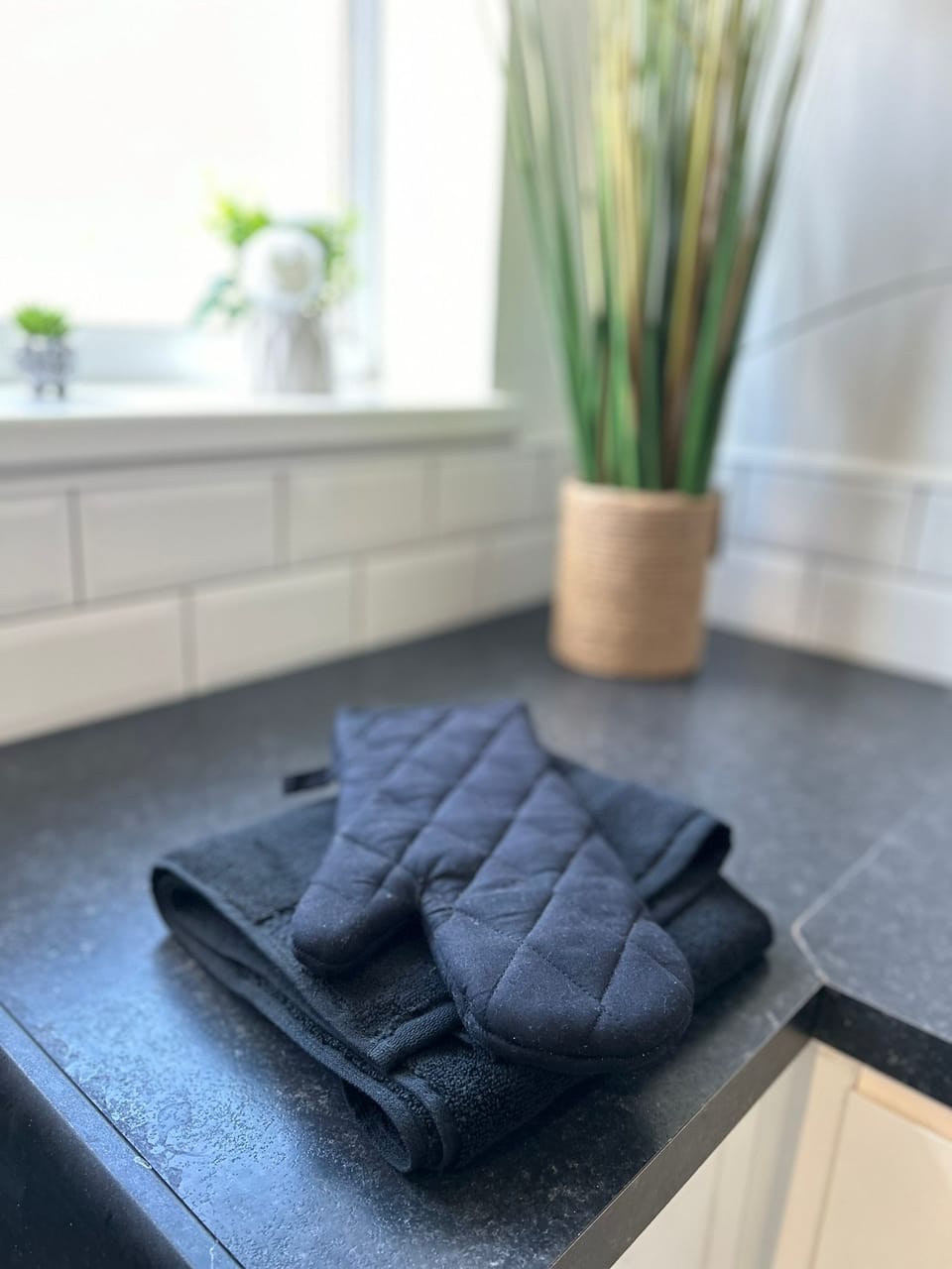 NEW 4 Double Bedrooms Large House Grimsby VacationRenter